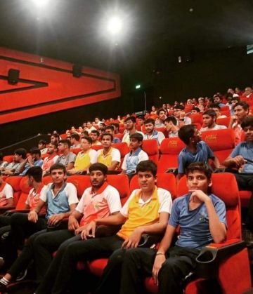 BOARDING School Life